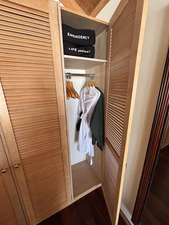 Zimmer Kuredu Island Resort & Spa