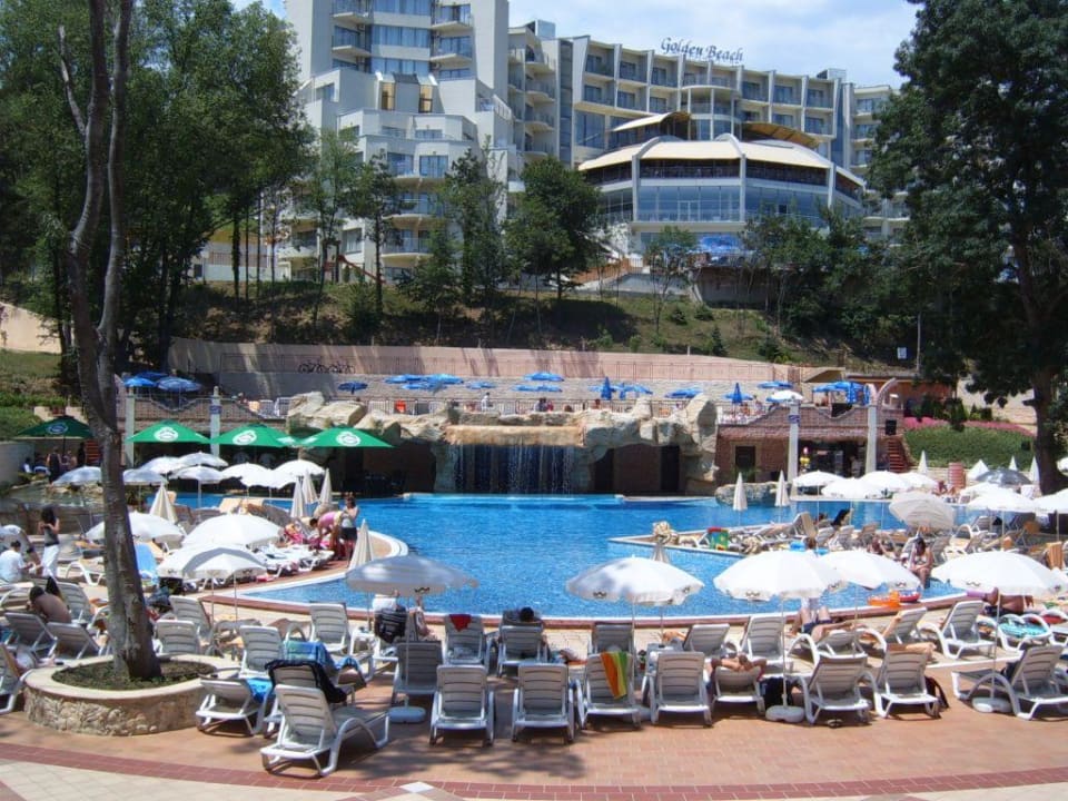 Pool und Nachbarhotel GRIFID Aqua Club Bolero