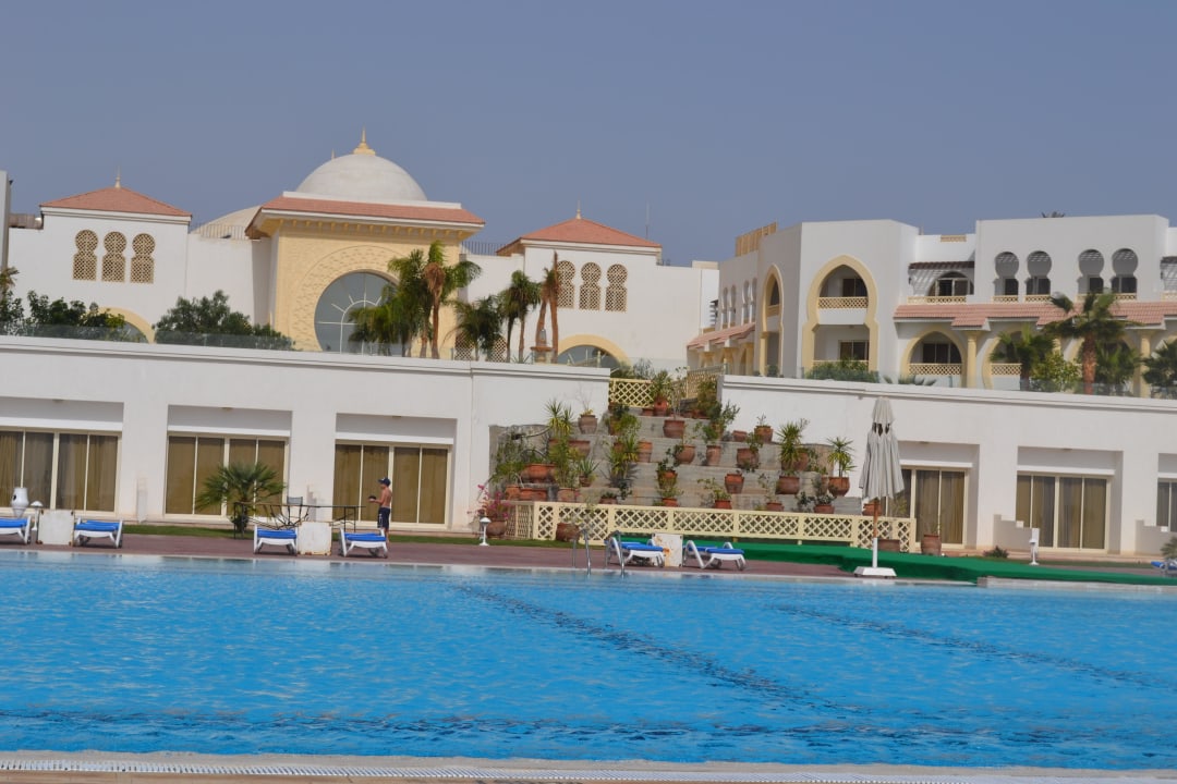 Большой бассейн Old Palace Resort Sahl Hasheesh