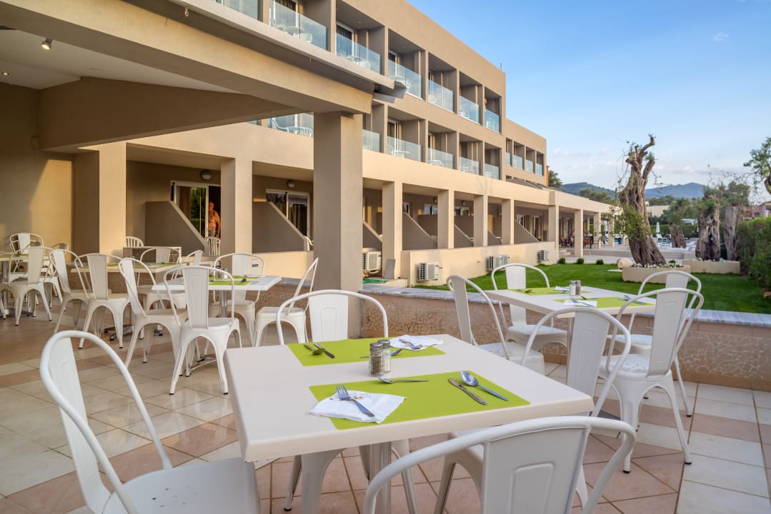 Gastro CNic Gemini Hotel