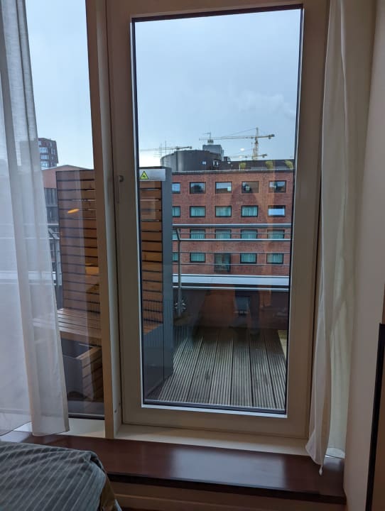 Ausblick AMERON Hamburg Hotel Speicherstadt