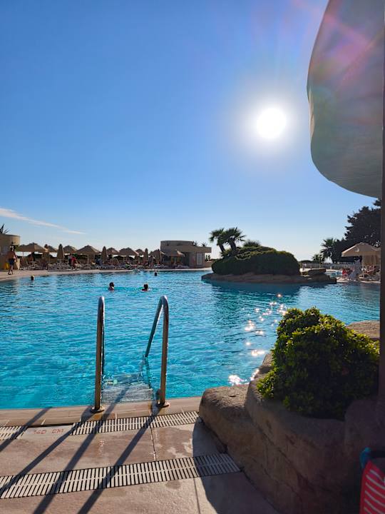 Pool Melas Resort Hotel