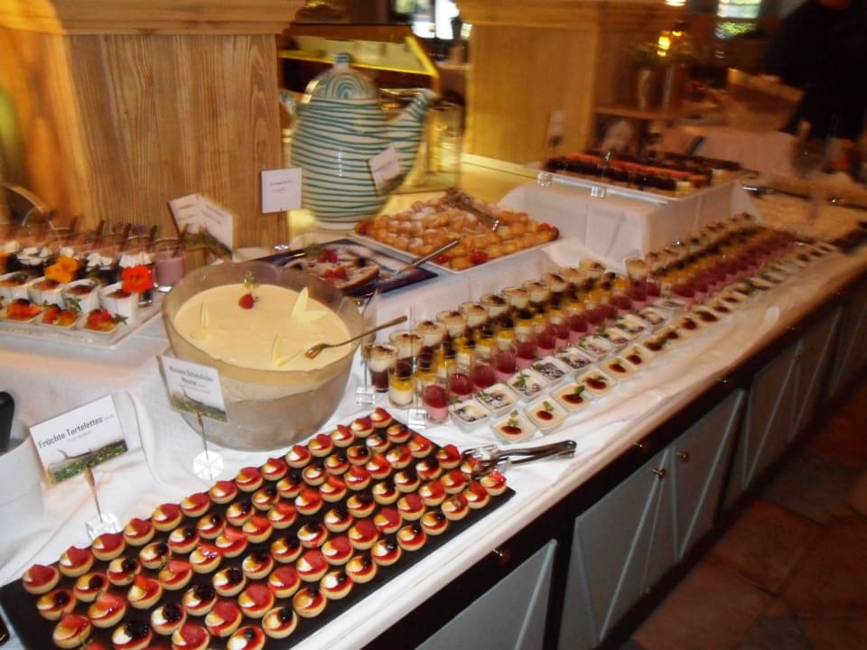 Nachspeisenbuffet Hotel DIE SONNE