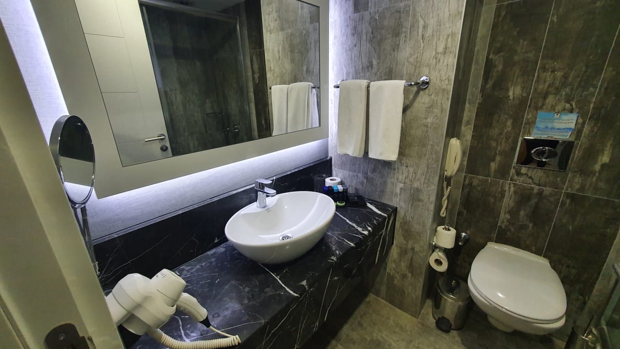 Zimmer Saturn Palace Resort Hotel