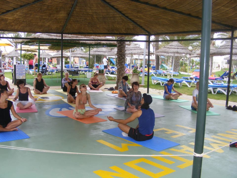 Yoga El Mehdi Beach Resort
