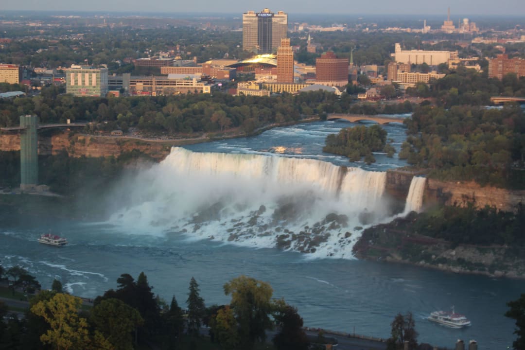 Niagara Falls / USA Hilton Niagara Falls / Fallsview Hotel & Suites