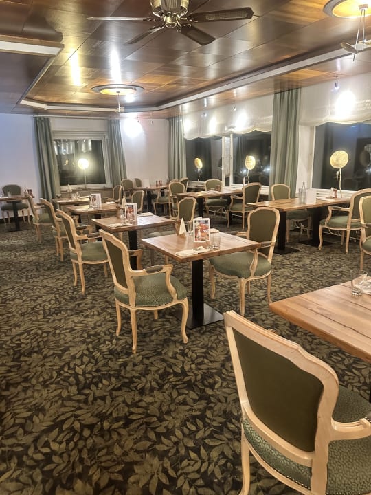 Gastro Waldhotel Tannenhäuschen