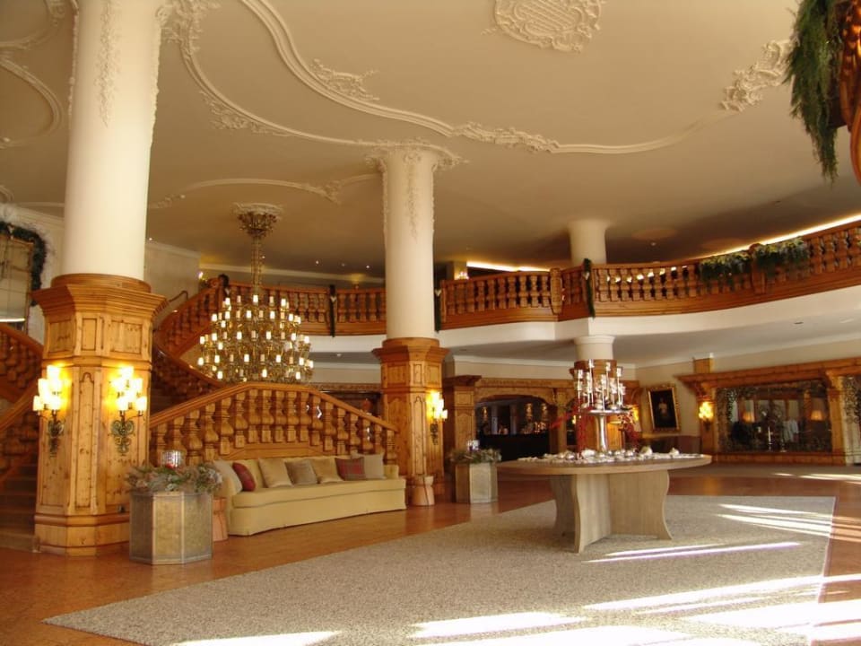 Lobby-Etage Interalpen-Hotel Tyrol