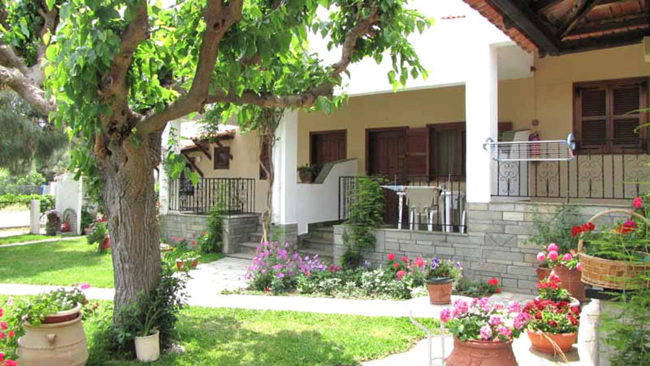 Studios Evristhenis House 1 & 2