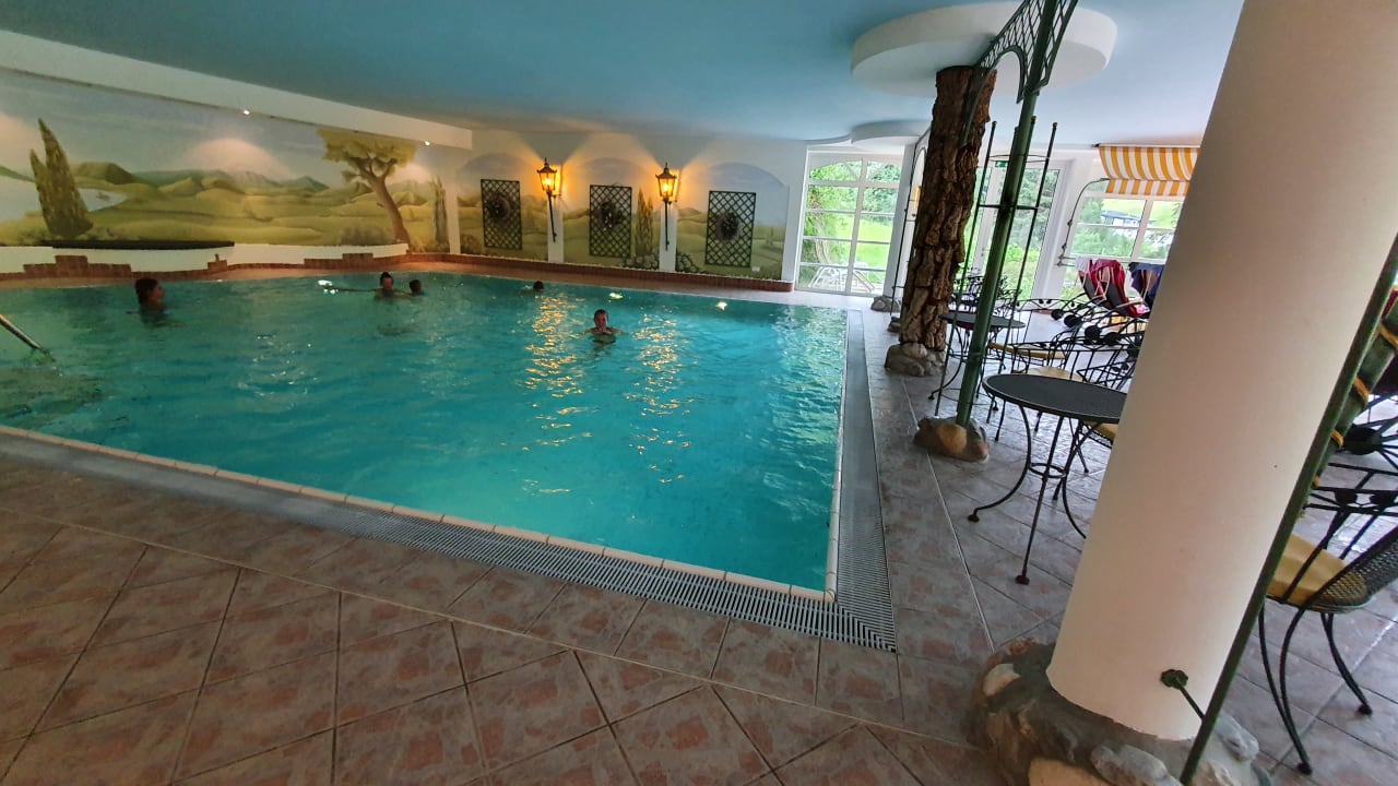 Pool Berghotel Hochfügen