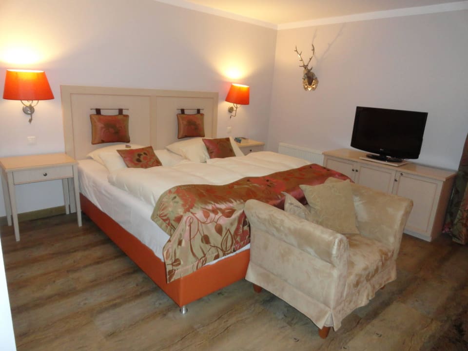 Bett in der Suite Hotel Ampervilla