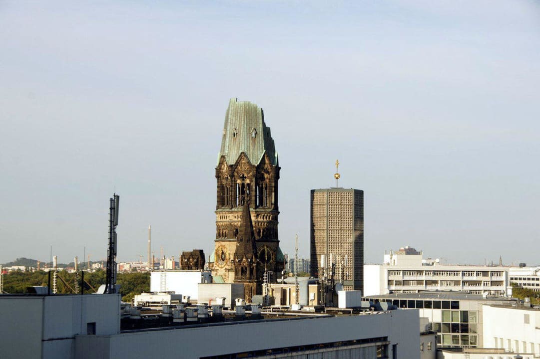 Kaiser-Wilhelm-Gedächtniskirche  Dorint Kurfürstendamm Berlin
