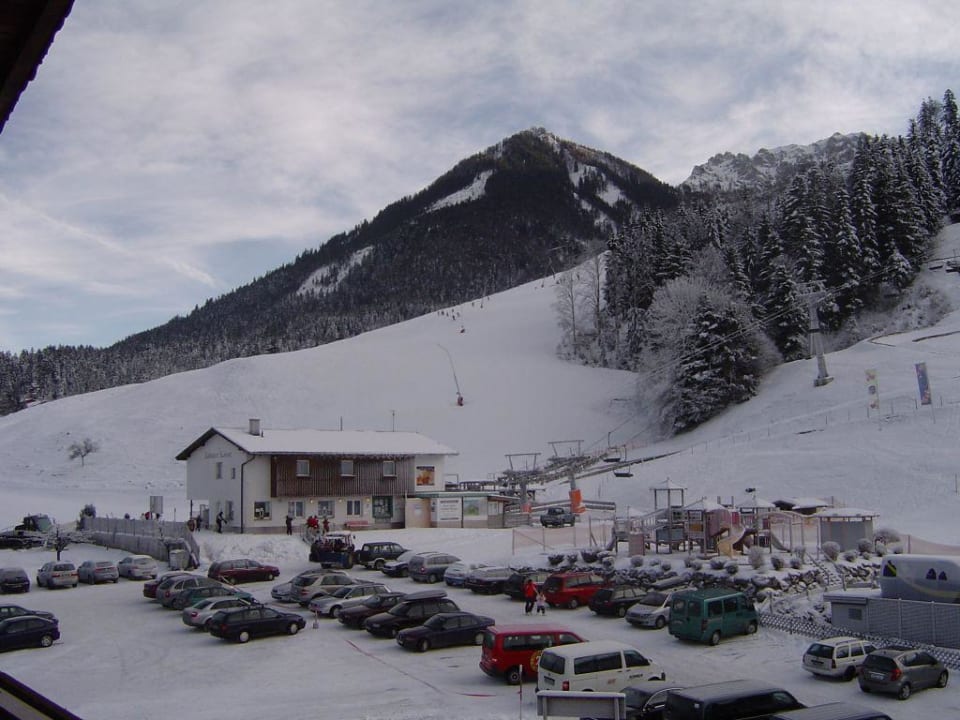 Seilbahn und Skipiste Zahmer Kaiser Hotel Brandauerhof