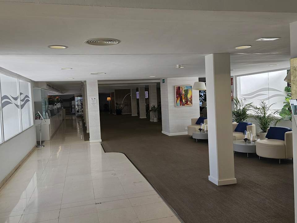 Lobby Hotel Alay