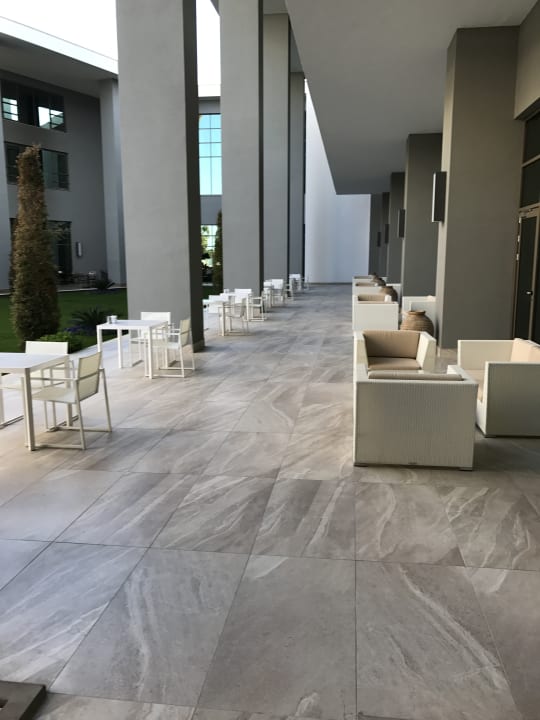 Restaurant Acanthus Cennet Barut Collection