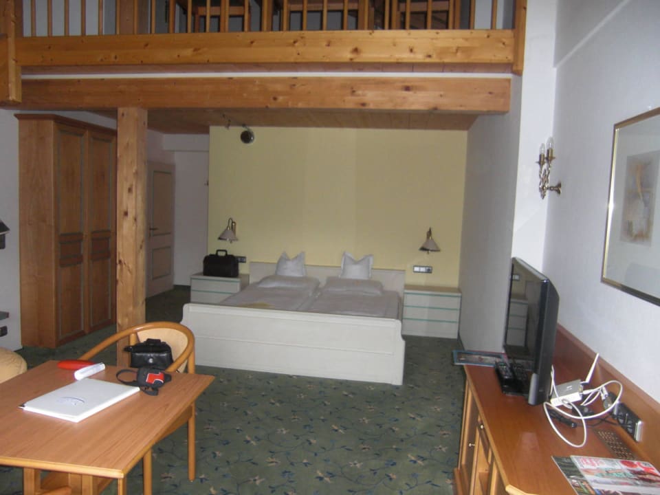 Blick vom Balkon in das Zimmer Ringhotel Nebelhornblick