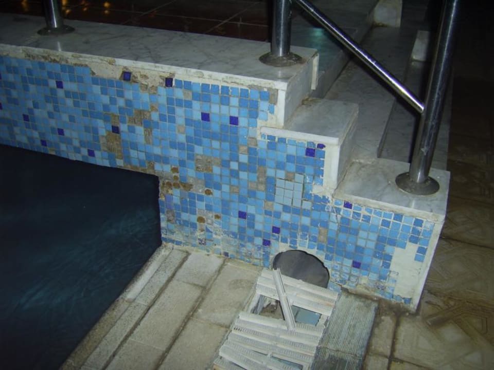 Brücke von Pool  Blend Club Aqua Resort