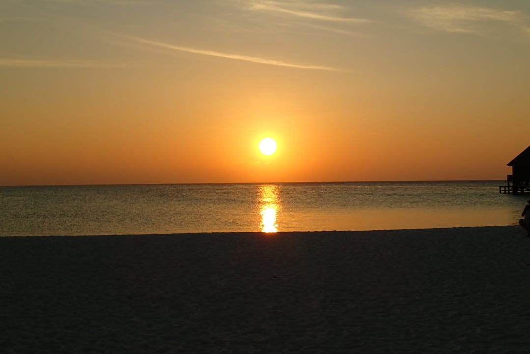 Sonnenuntergang Kuredu Island Resort & Spa