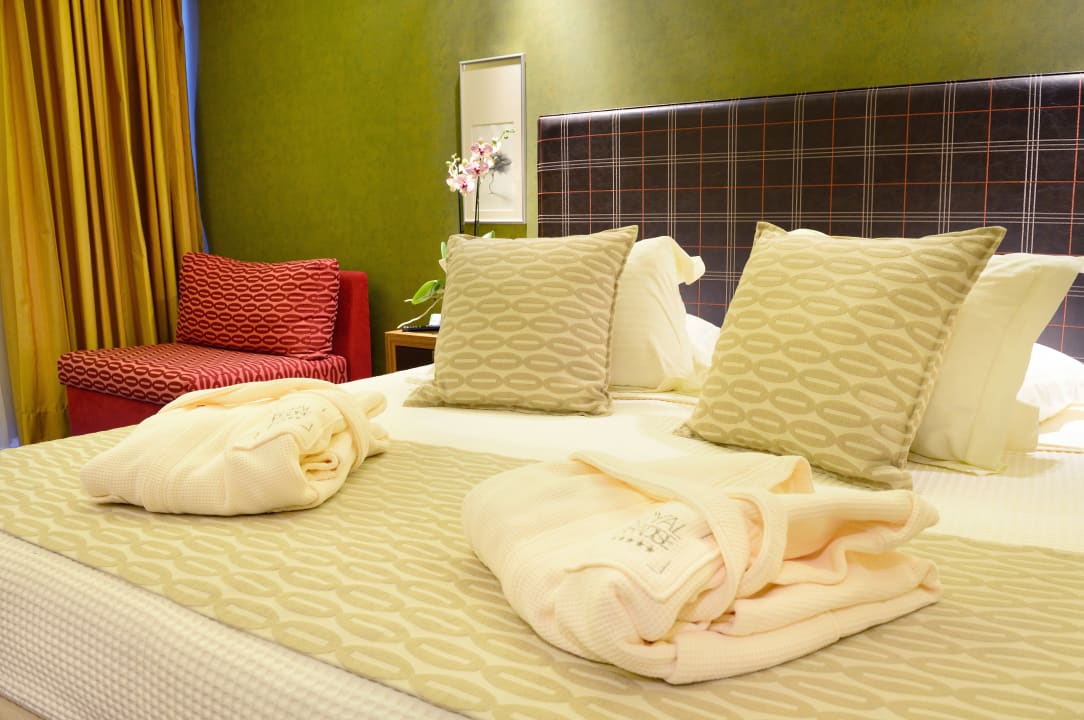 Zimmer Hotel Royal Paradise Beach Resort & Spa