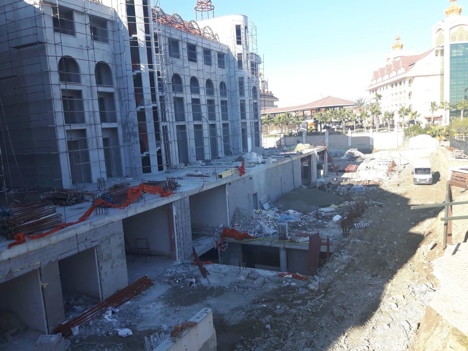 Ostseite Richtung Crown Palace Side Royal Palace Hotel & Spa