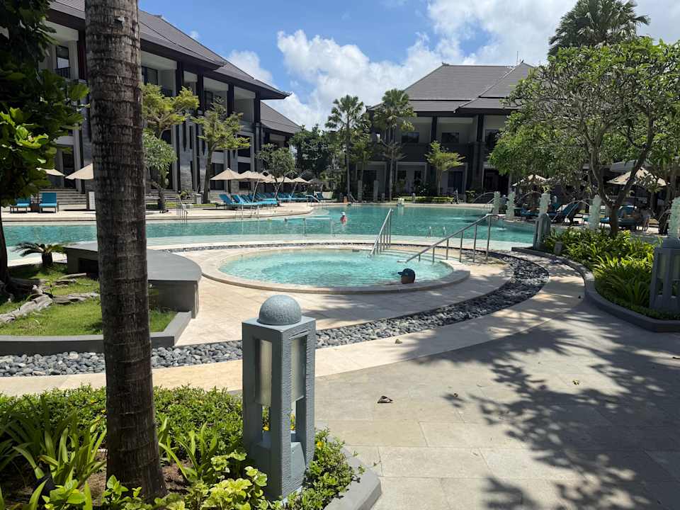 Pool Courtyard by Marriott Bali Nusa Dua