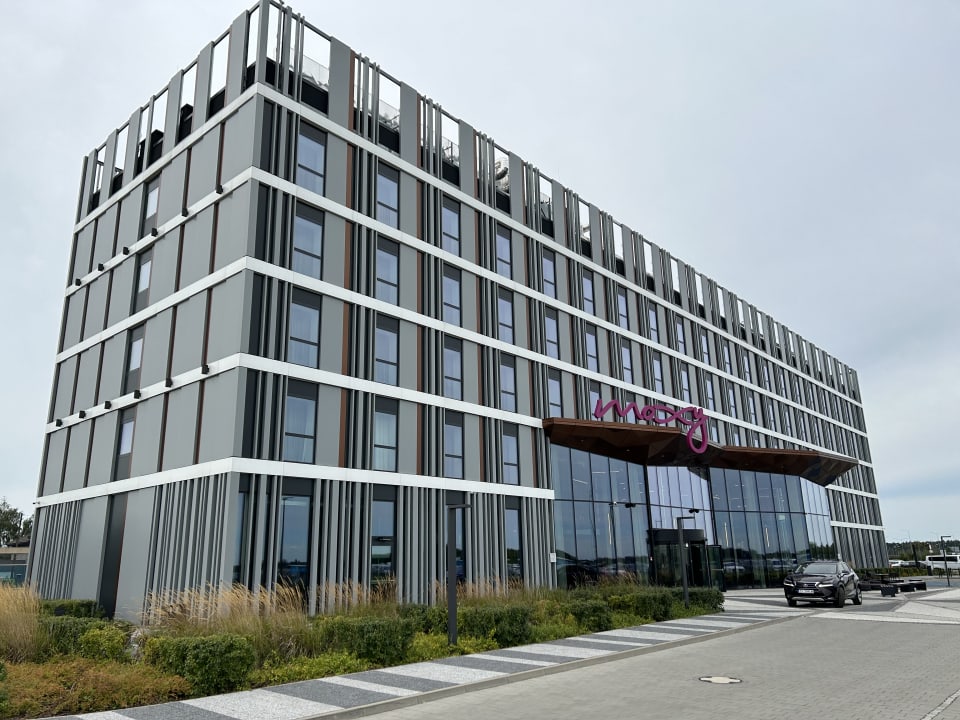 Außenansicht Moxy Poznań Airport