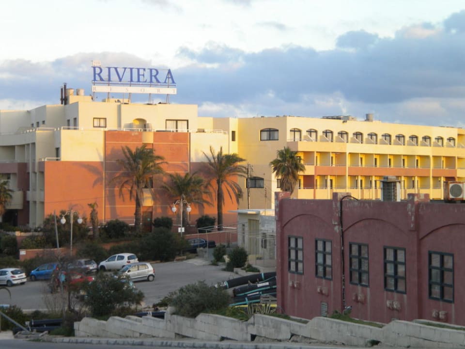 Das Hotel mit dem Nachbargebäude Riviera Spa Resort - Adults Only