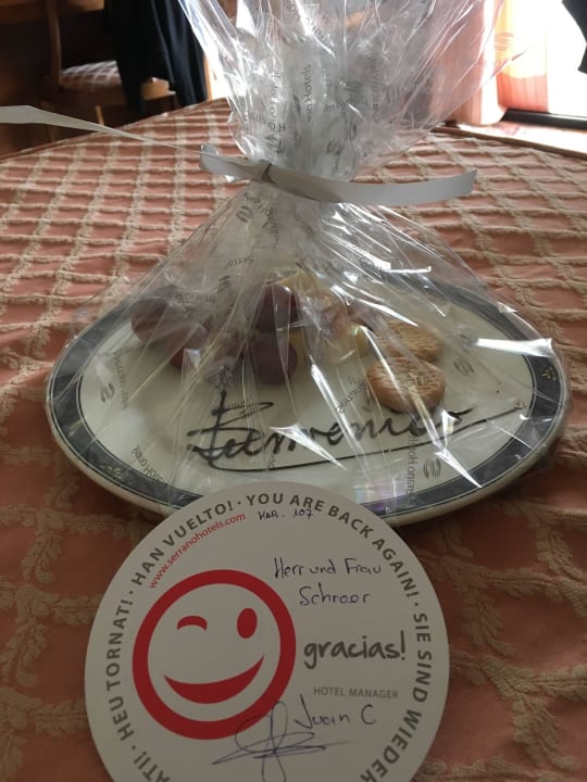 Nette Geste der Hotelleitung  Hotel Serrano Palace