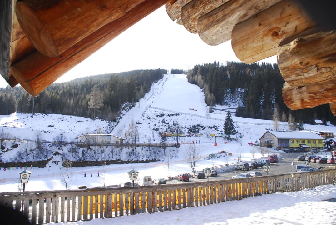 Blick auf den Steilhang von unserer Terrasse Erlebnisgasthof Moasterhaus