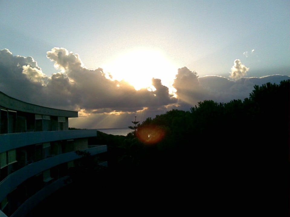 Sonnenaufgang Tirreno Resort