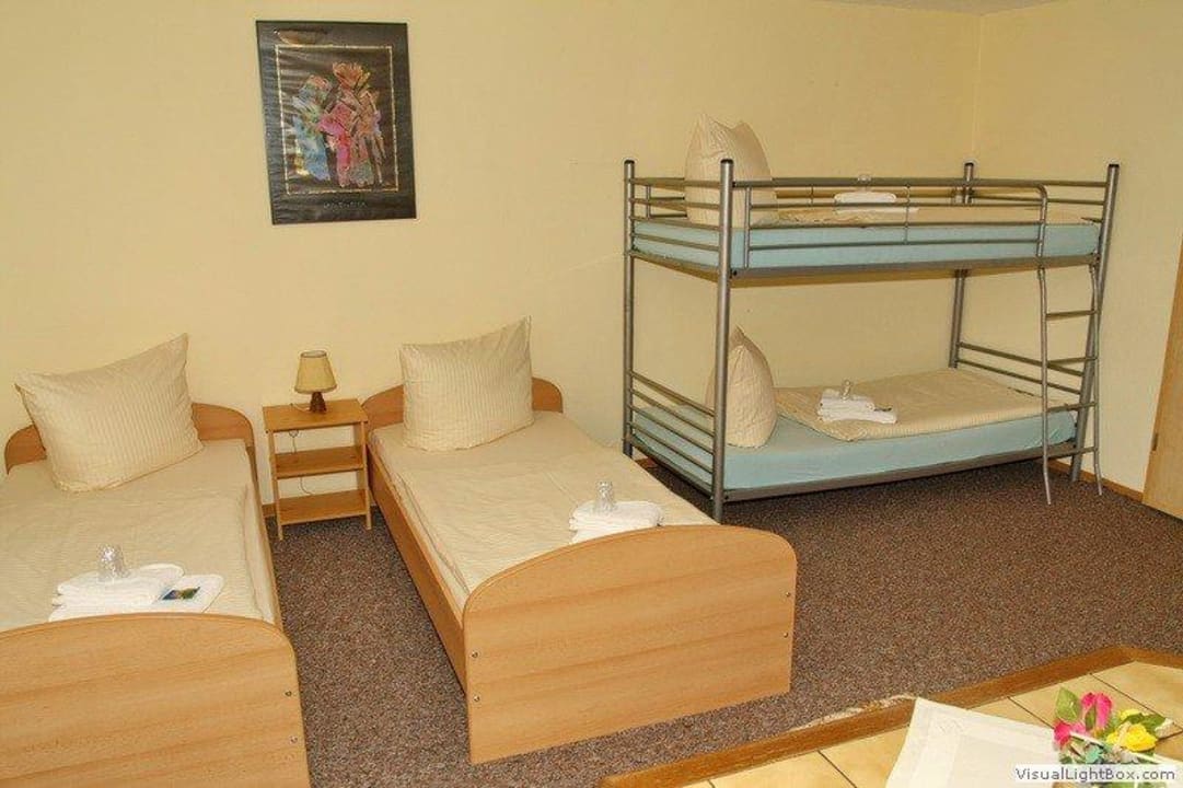 Zimmer mit 4 Betten Hotel Waldhaus Obergrasmühle