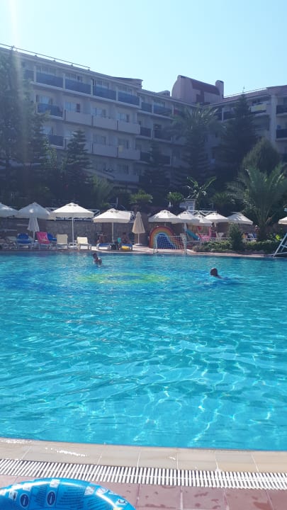 Pool Seaden Corolla Hotel