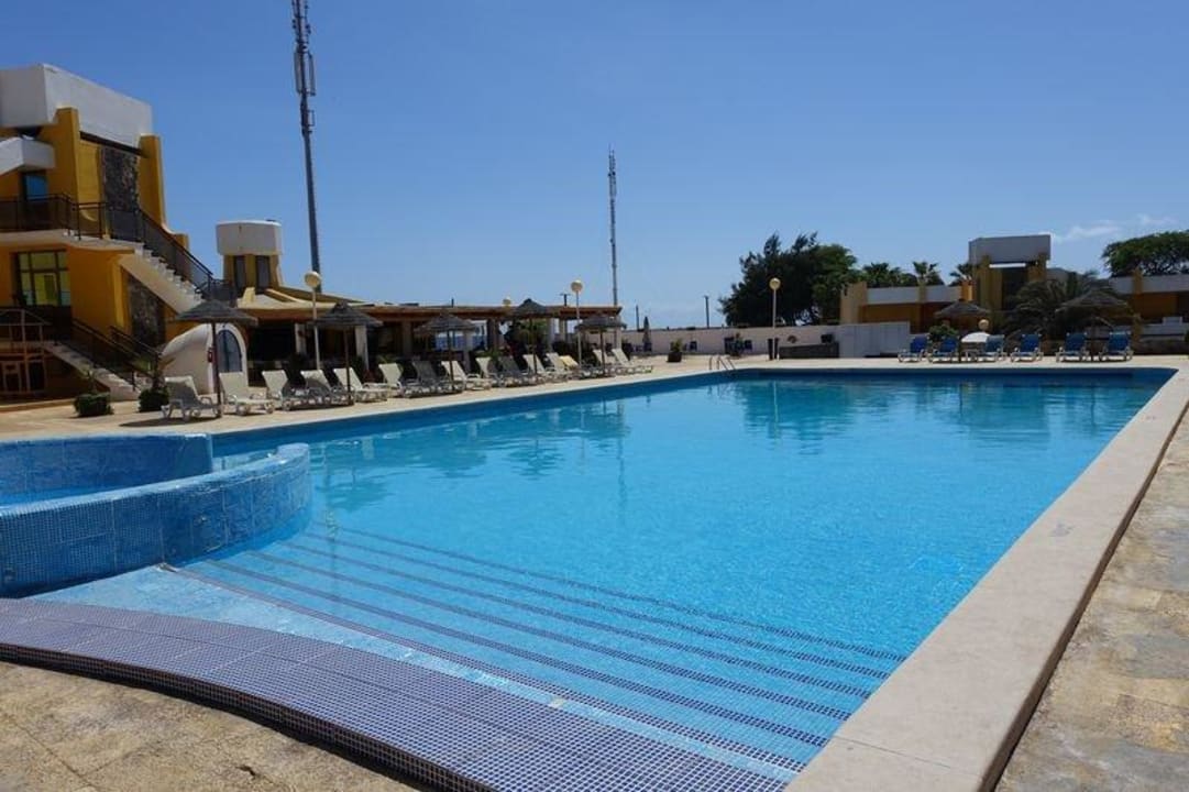 Grosser Pool Hotel Oasis Atlantico Praiamar