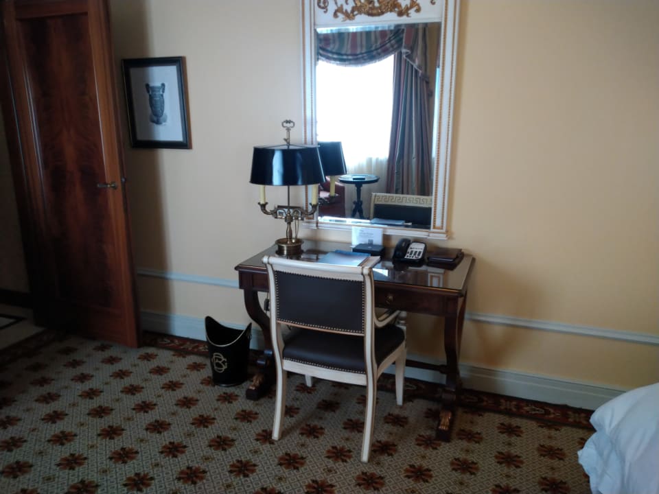 Zimmer Hotel Grande Bretagne