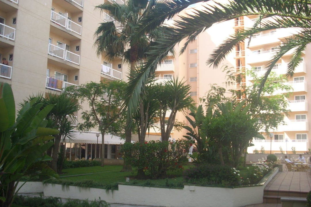 Vorderseite rechts Grupotel Orient