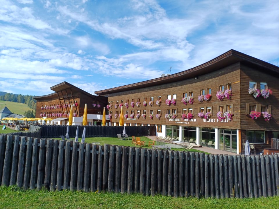 Außenansicht Monte Pana Dolomites Hotel