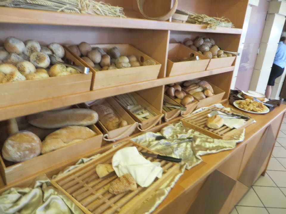 Teil des Frühstücksbuffets Anissa Beach & Village