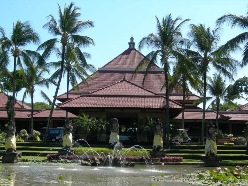 Main Entrance InterContinental Bali Resort