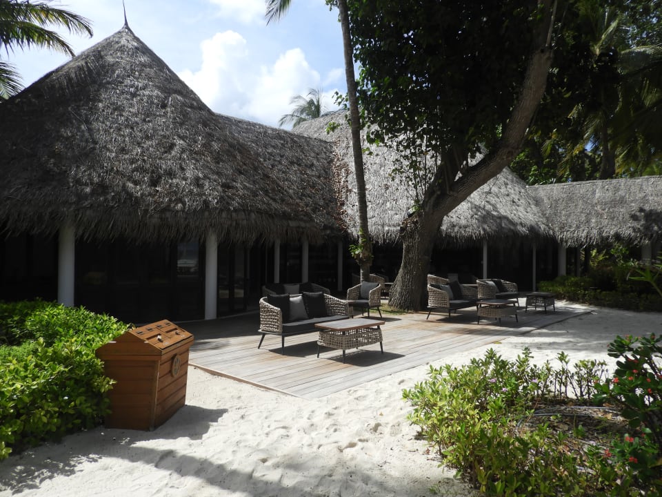 Lobby Veligandu Maldives Resort Island