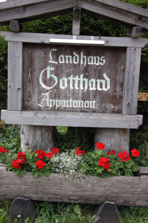 Einfahrt Landhaus Gotthard