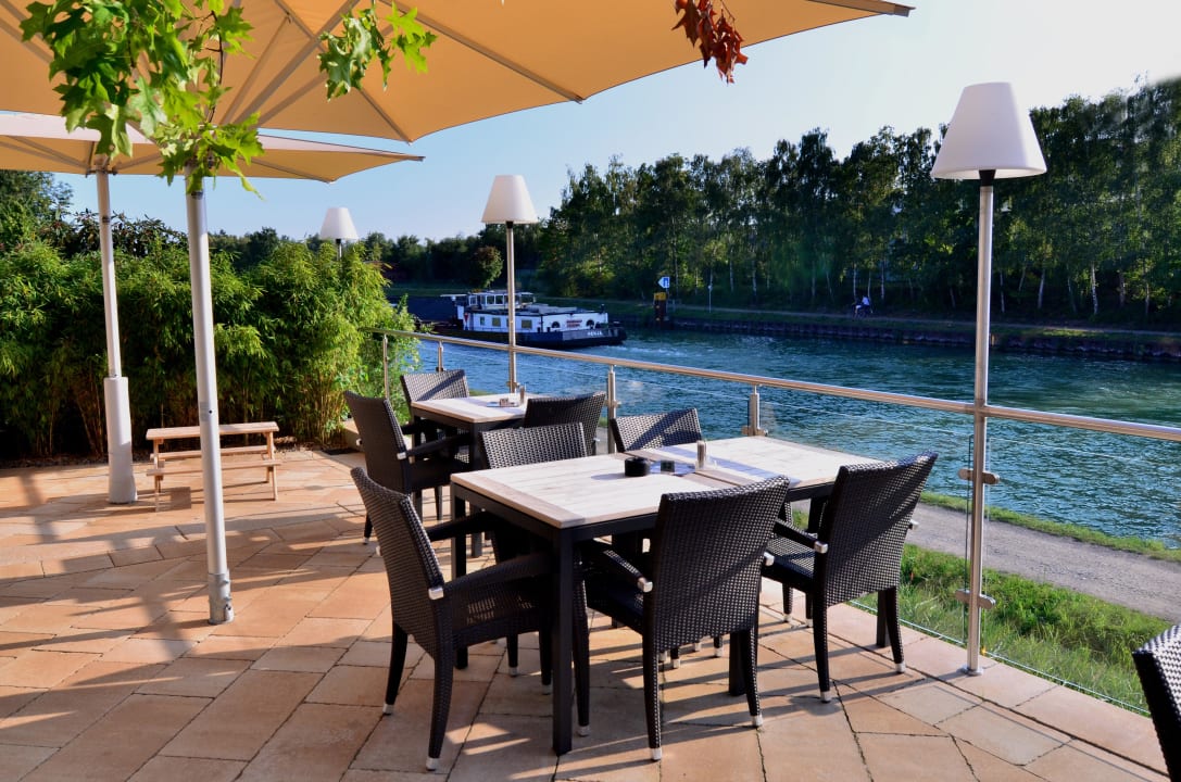 Terrasse am Wasser Hotel Zur Prinzenbrücke