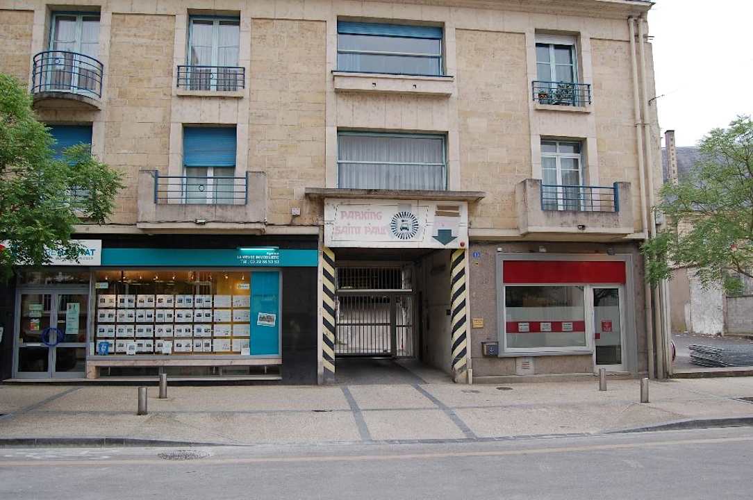 Das Parkhaus St. Paul Hostellerie Du Coq Hardi