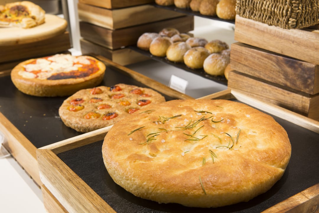 Gastro Astoria Suite Hotel