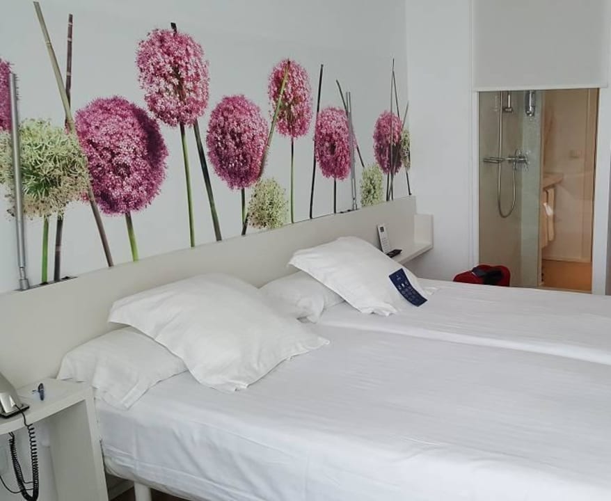 Zimmer Iberostar Waves Bahia de Palma