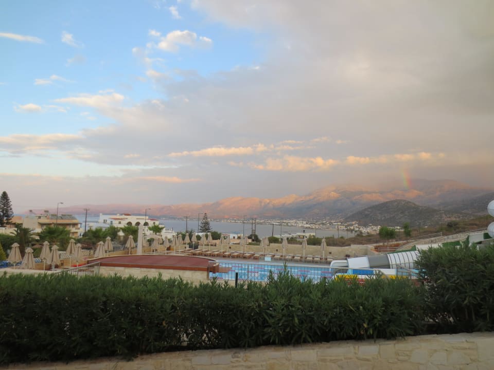 Rutschenpool (fotografiert von Pool Bar) Grand Hotel Holiday Resort