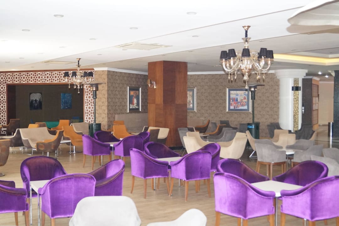 Lobby Hane Family Resort