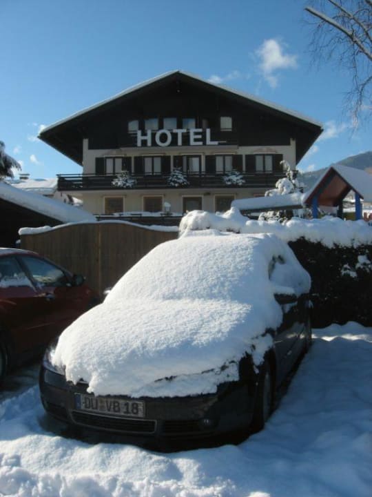Neuschnee und Sonne Hotel AlpenSonne