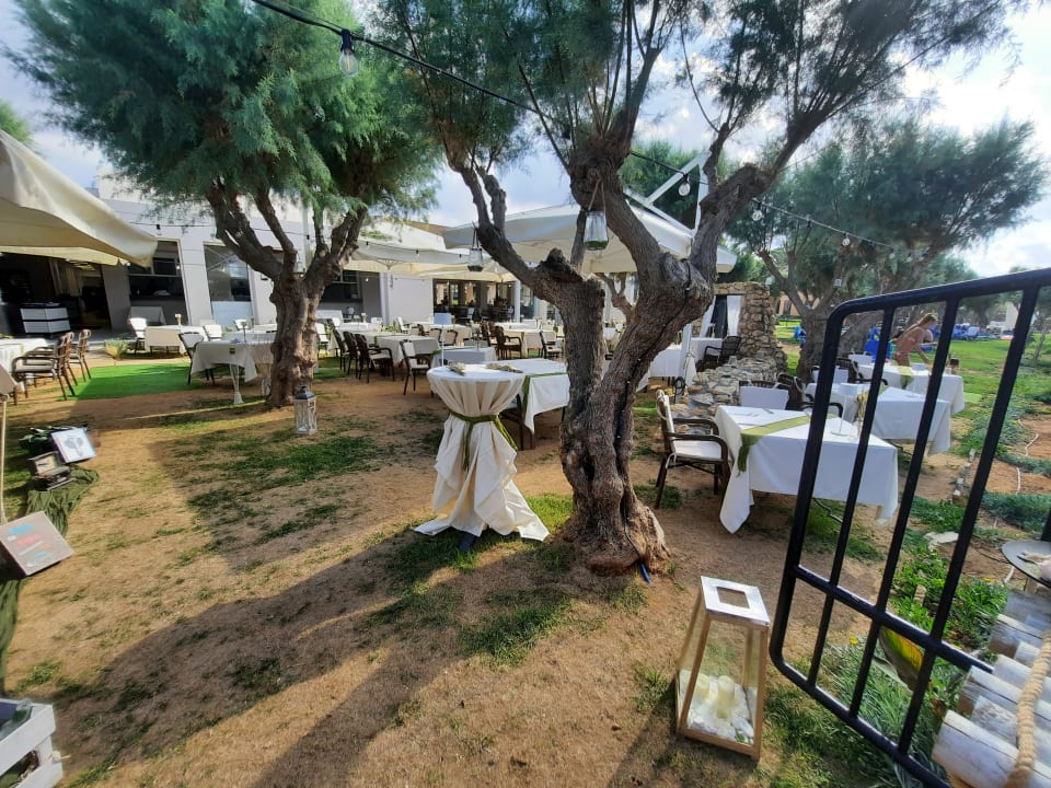 Gastro Anissa Beach & Village