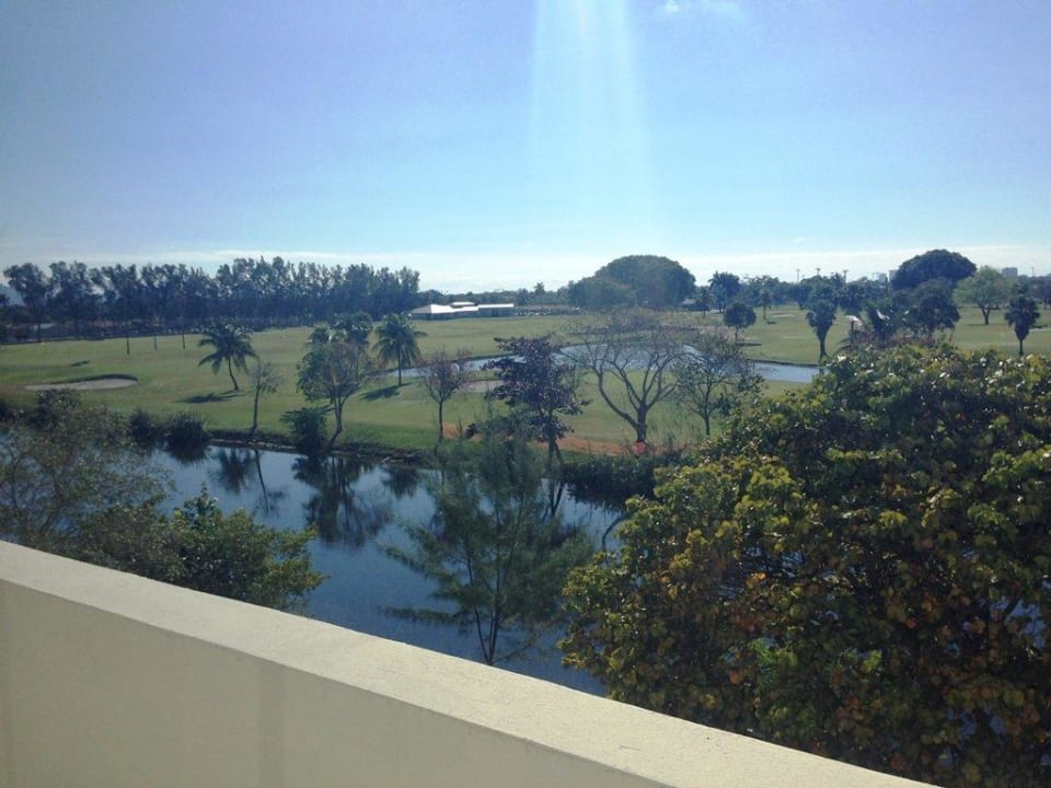 View from the room to Golf course Hotel Sheraton Miami Airport & Executive Meeting Center