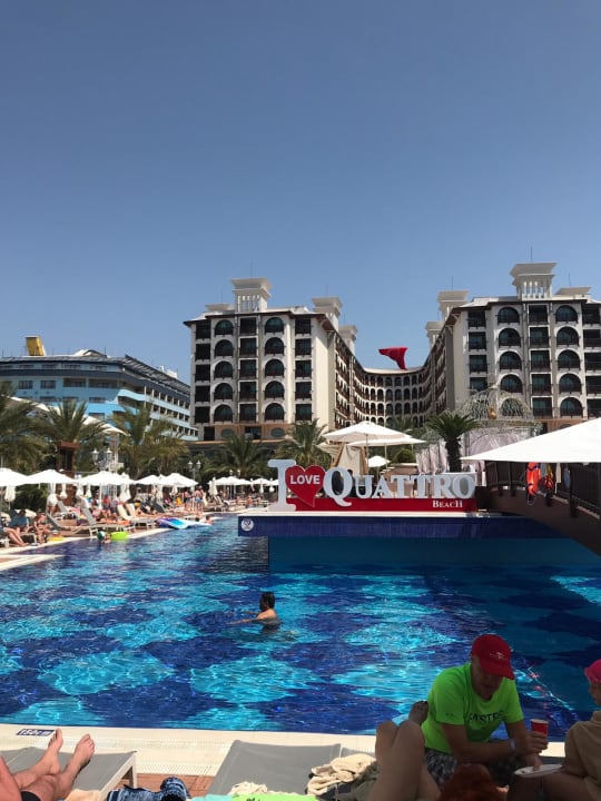 Pool Quattro Beach Spa & Resort